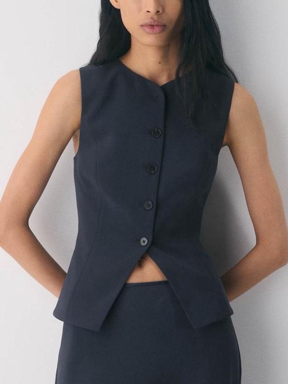 Aritzia Regal Vest - Crepette In Admiral Navy Size 4